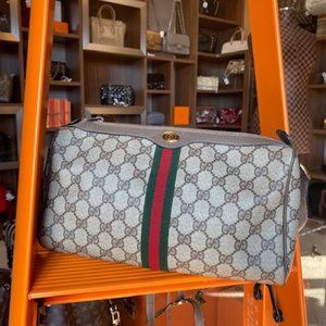 Gucci vintage crossbody purse